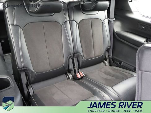 Used 2024 Jeep Grand Cherokee L Laredo AWD/4WD image 13
