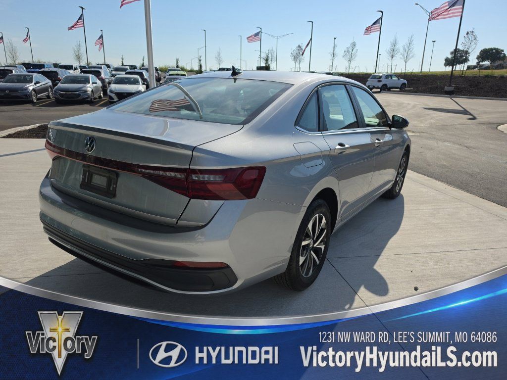 Used 2025 Volkswagen Jetta S FWD image 5