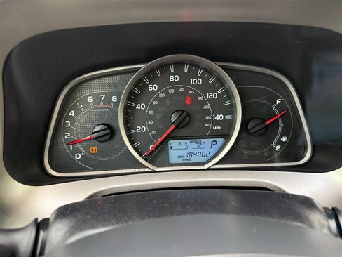 Used 2013 Toyota RAV4 XLE image 9