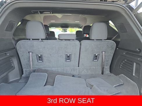 Used 2024 Chevrolet Traverse LT FWD image 13