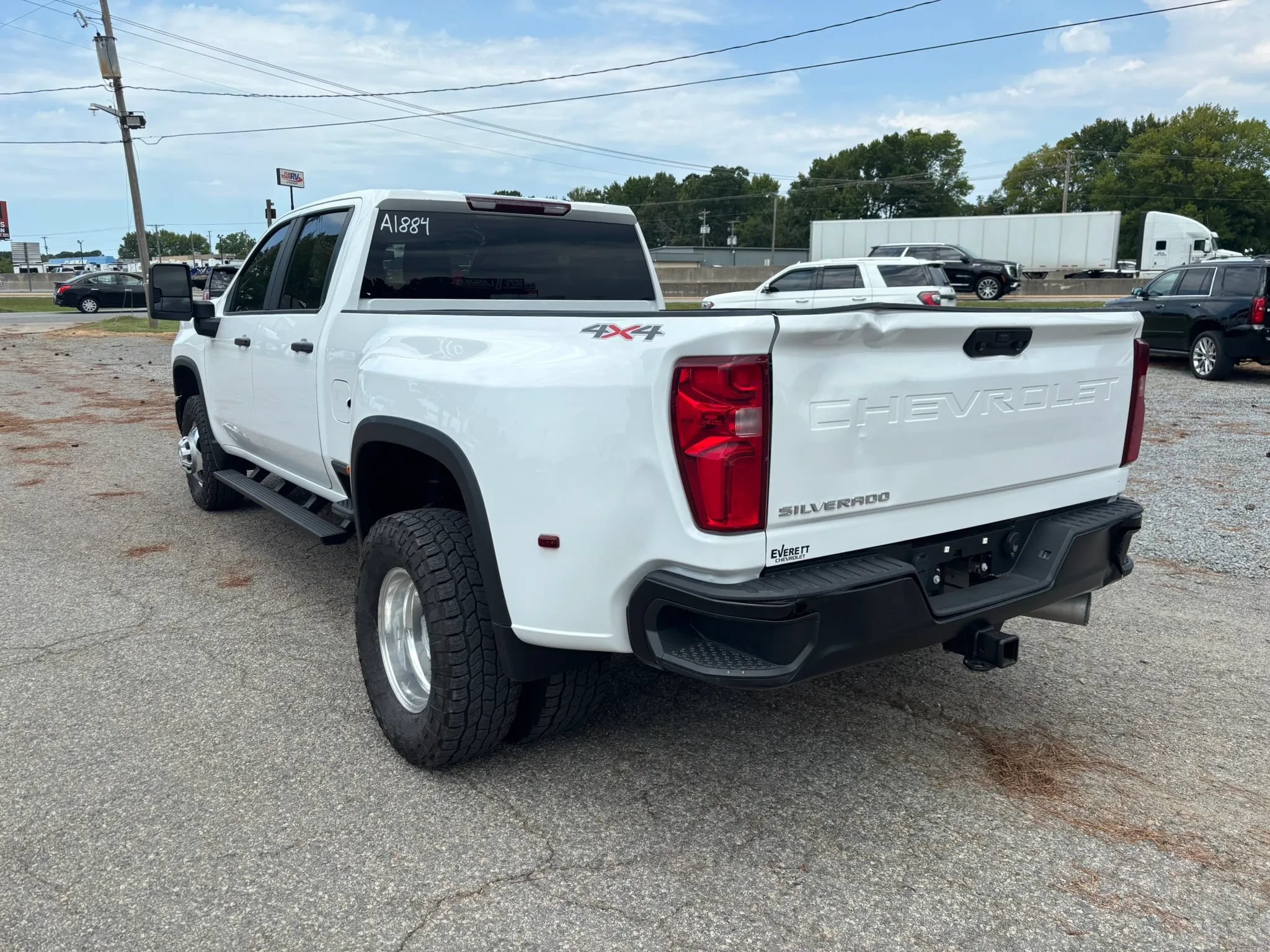 Used 2024 Chevrolet Silverado 3500 W/T AWD/4WD image 3