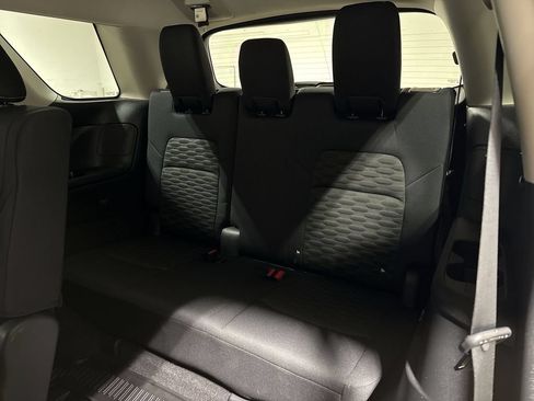 Used 2022 Nissan Pathfinder SV AWD/4WD image 23