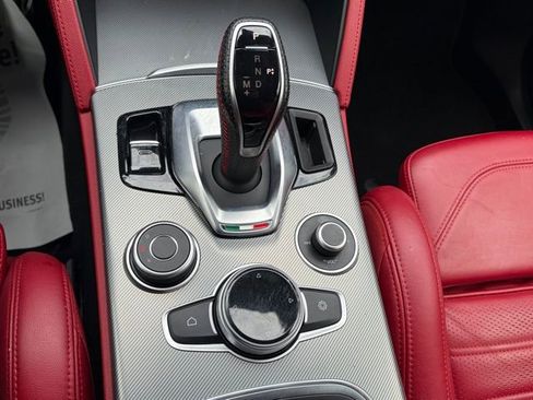 Used 2021 Alfa Romeo Stelvio Ti Sport image 32