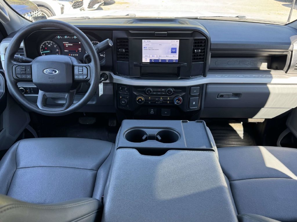 Used 2026 Ford F250 XL AWD/4WD image 2