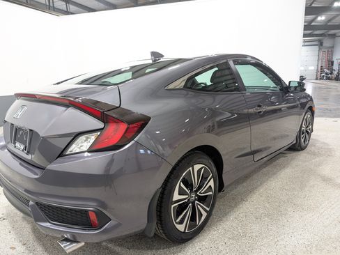 Used 2017 Honda Civic EX-T image 3