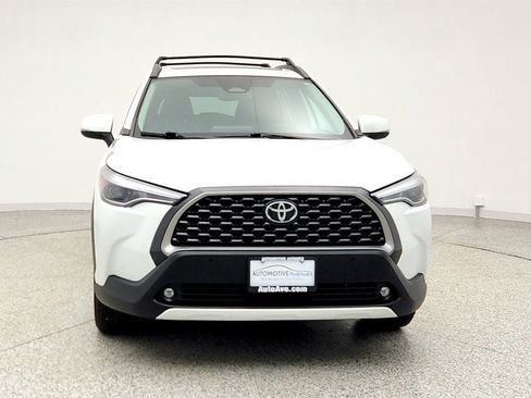 Used 2024 Toyota Corolla Cross XLE w/ Convenience Package AWD/4WD image 2