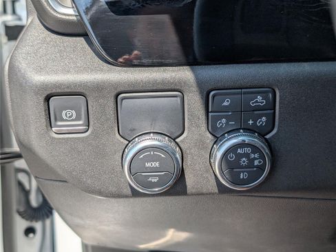 Used 2025 GMC Sierra 1500 SLT RWD image 21