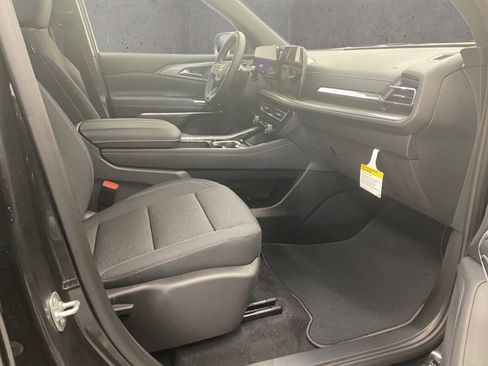 New 2026 Chevrolet Traverse LT w/ Driver Confidence Package image 19