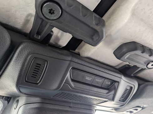 New 2026 Jeep Gladiator Sport AWD/4WD image 31