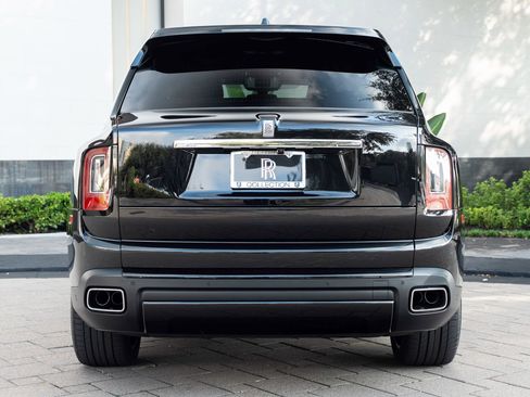 Certified 2023 Rolls-Royce Cullinan w/ Dark Exterior Package image 43