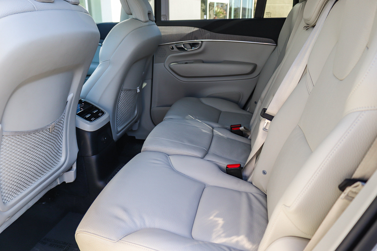 Used 2025 Volvo XC90 T8 Plus w/ Protection Package Premier AWD/4WD image 19