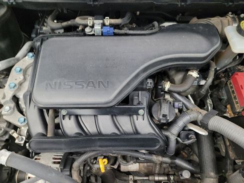 Used 2020 Nissan Rogue Sport S image 30