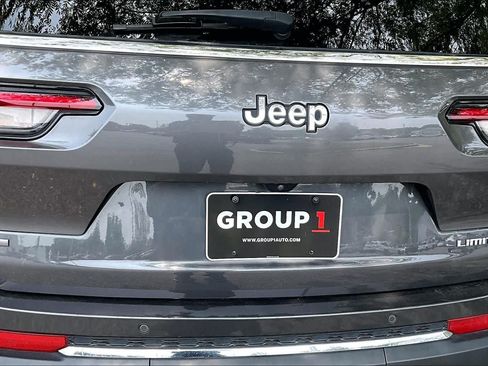 Used 2022 Jeep Grand Cherokee L Limited RWD image 10