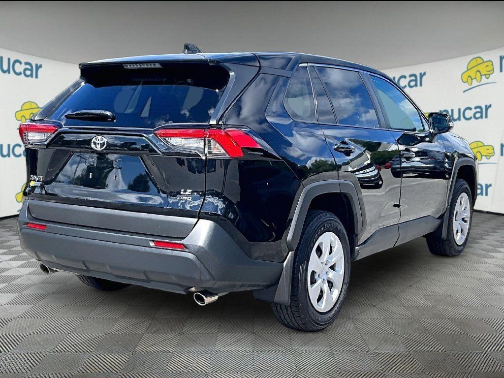 Used 2025 Toyota RAV4 LE AWD/4WD image 6