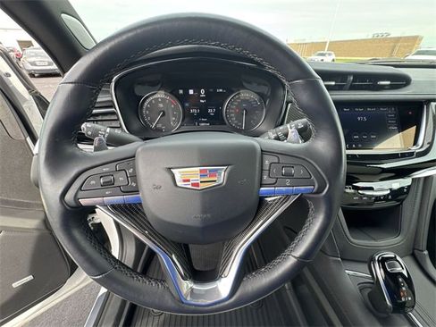 Certified 2024 Cadillac XT6 Sport image 12