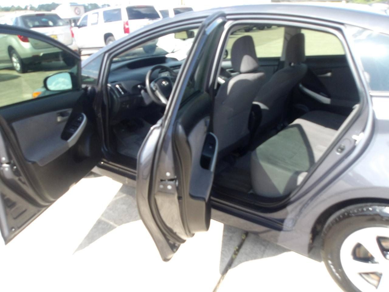 Used 2015 Toyota Prius Three FWD image 15