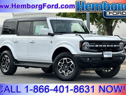 Used 2025 Ford Bronco Outer Banks AWD/4WD image 1