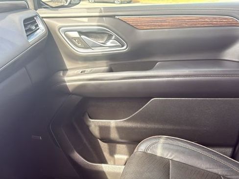 Used 2021 Chevrolet Suburban High Country w/ Premium Package image 25