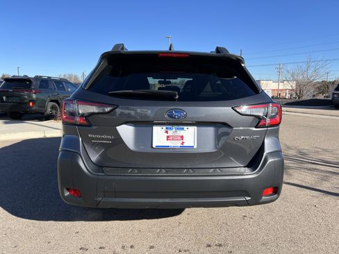 Used 2024 Subaru Outback Premium image 9