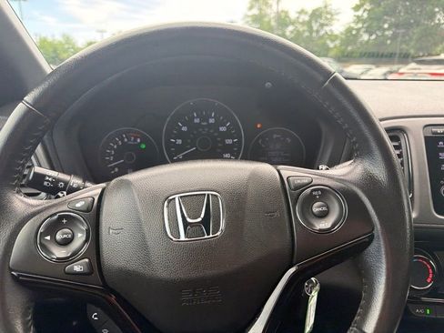 Used 2019 Honda HR-V Sport image 23