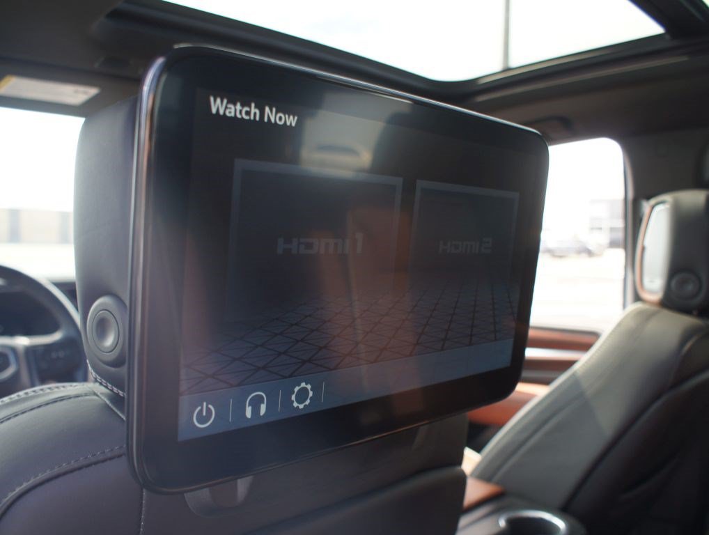 Used 2024 GMC Yukon Denali Ultimate AWD/4WD image 13