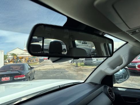 Used 2020 Toyota Tacoma SR image 20