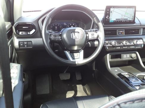 Used 2025 Honda Pilot Elite image 7