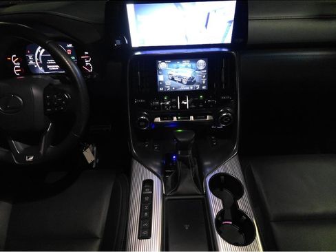 Used 2022 Lexus LX 600 F Sport image 12