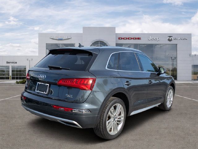 Used 2018 Audi Q5 2.0T Premium Plus w/ Premium Plus Package AWD/4WD image 3
