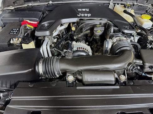 Used 2019 Jeep Wrangler Unlimited Rubicon image 37