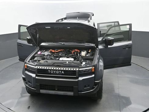 Used 2024 Toyota Land Cruiser image 35