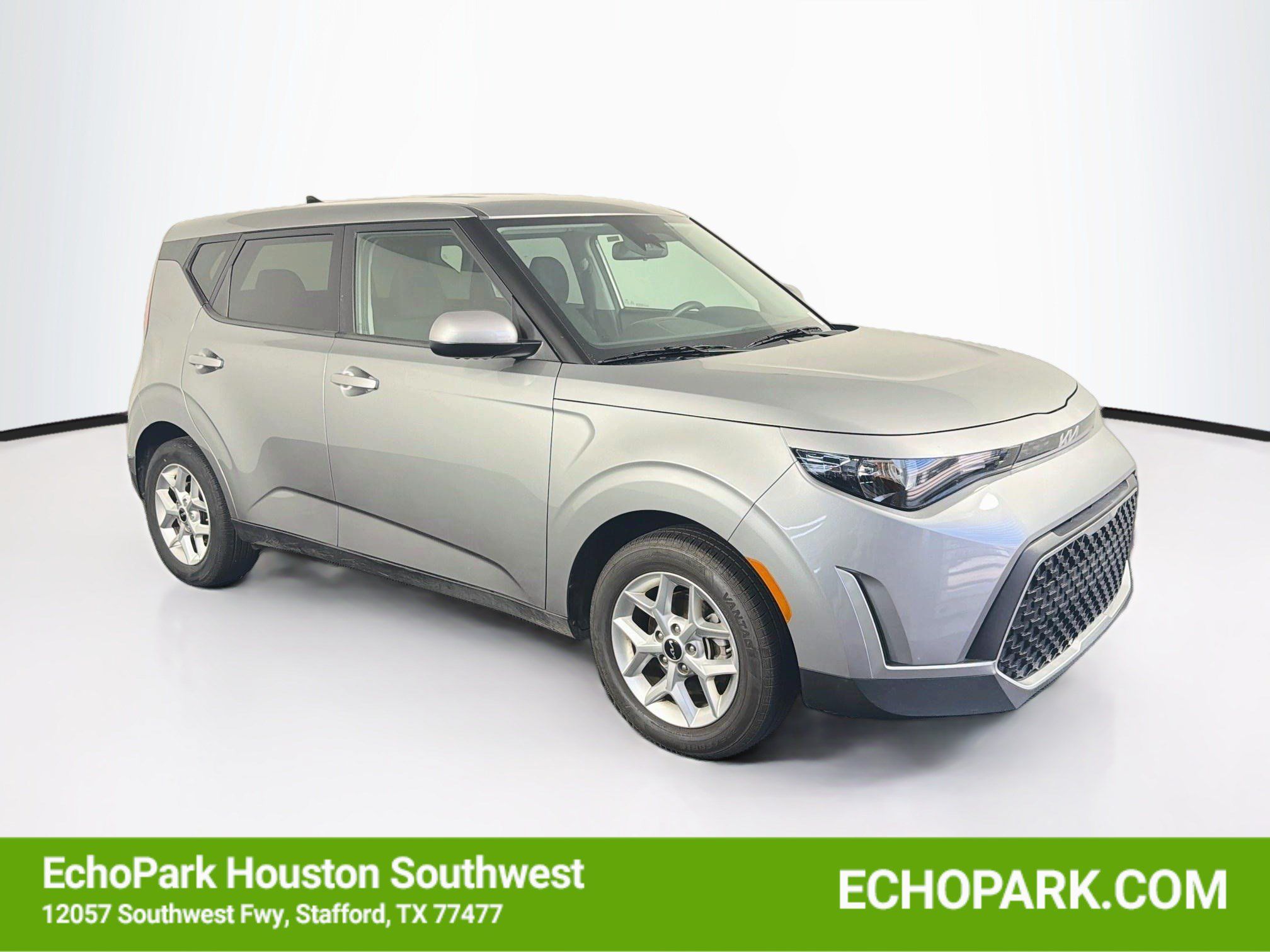 Used 2025 Kia Soul LX w/ LX Technology Package FWD image 1