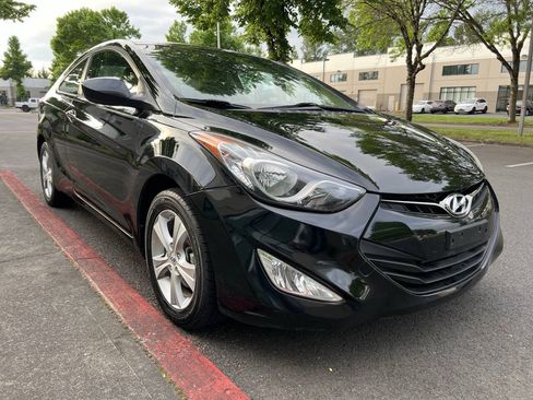 Used 2013 Hyundai Elantra FWD image 2
