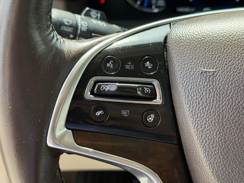 Used 2016 Cadillac Escalade Luxury RWD image 16