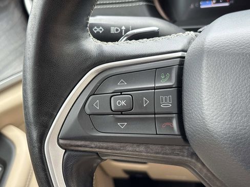 Used 2021 Jeep Grand Cherokee L Limited w/ Luxury Tech Group II image 19