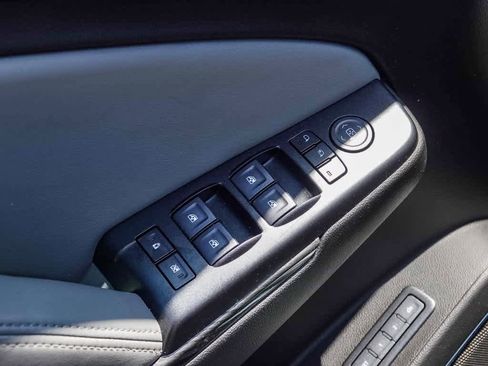 Used 2019 Chevrolet Suburban LT w/ LT Signature Package image 22