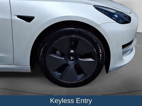 Used 2023 Tesla Model 3 Standard Range RWD image 10