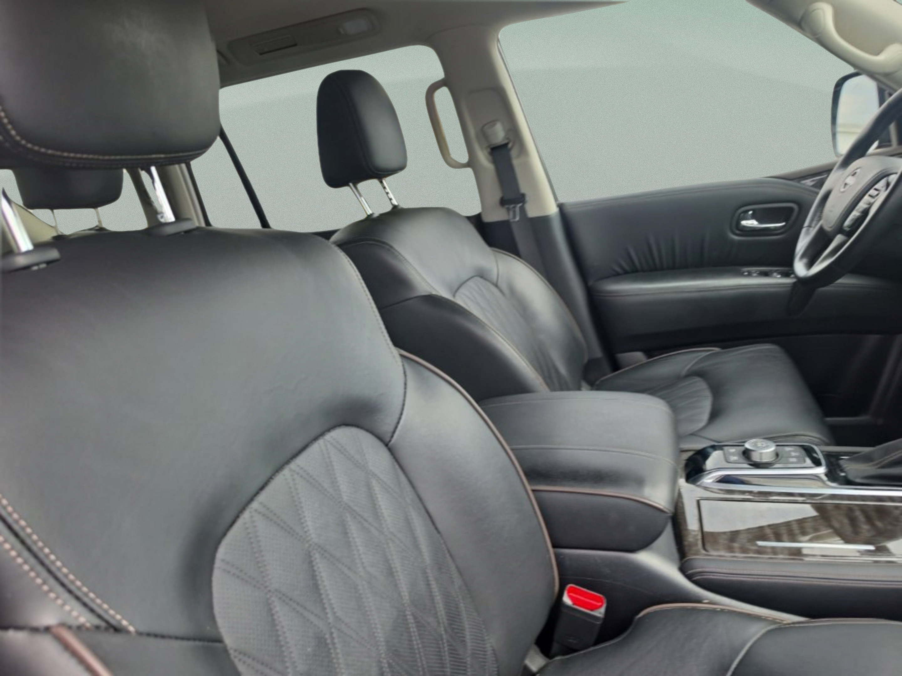 Used 2024 Nissan Armada Platinum w/ Captain's Chairs Package RWD image 29
