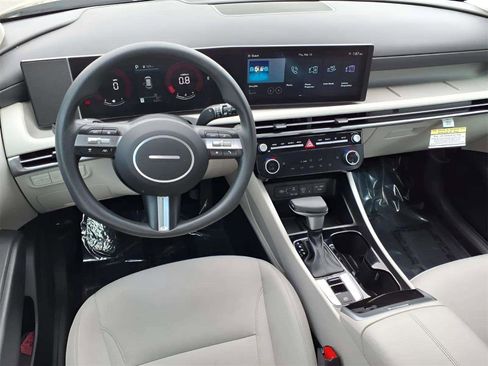 Certified 2025 Hyundai Tucson SEL image 17