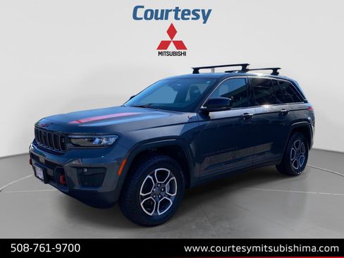 Used 2022 Jeep Grand Cherokee Trailhawk w/ ADV Protech Group II AWD/4WD image 1