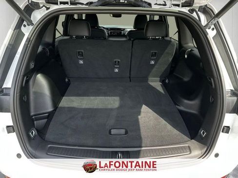 Used 2024 Jeep Grand Cherokee Altitude image 26