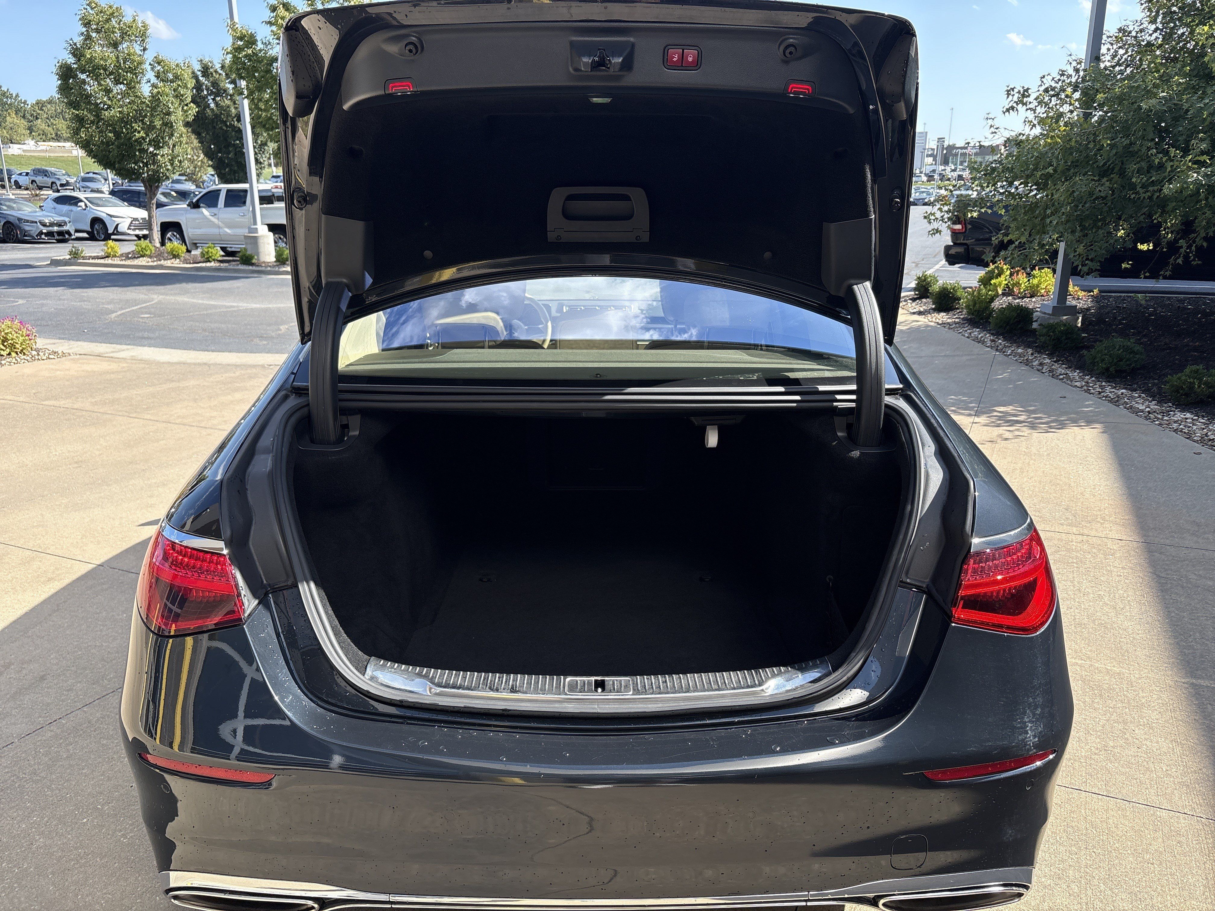 Used 2021 Mercedes-Benz S 580 4MATIC Sedan image 32