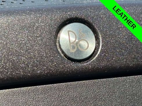 Used 2019 Ford Expedition Limited w/ Equipment Group 302A AWD/4WD image 19