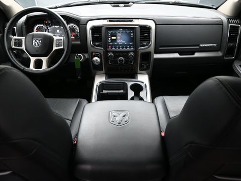 Used 2018 RAM 1500 Laramie RWD image 14
