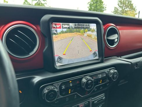 Used 2020 Jeep Gladiator Rubicon image 19