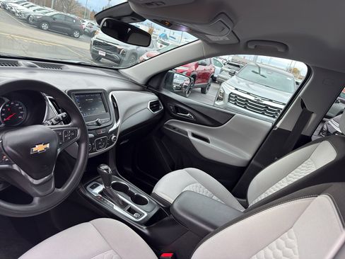 Used 2020 Chevrolet Equinox LT image 25
