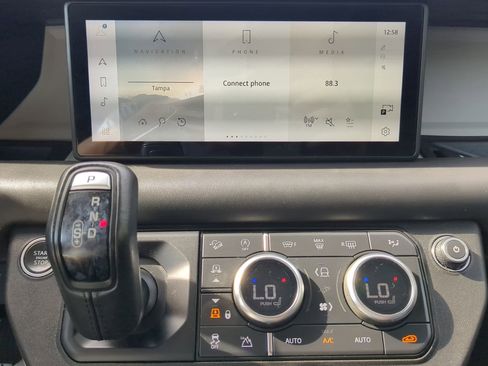 Used 2020 Land Rover Defender 110 HSE image 50