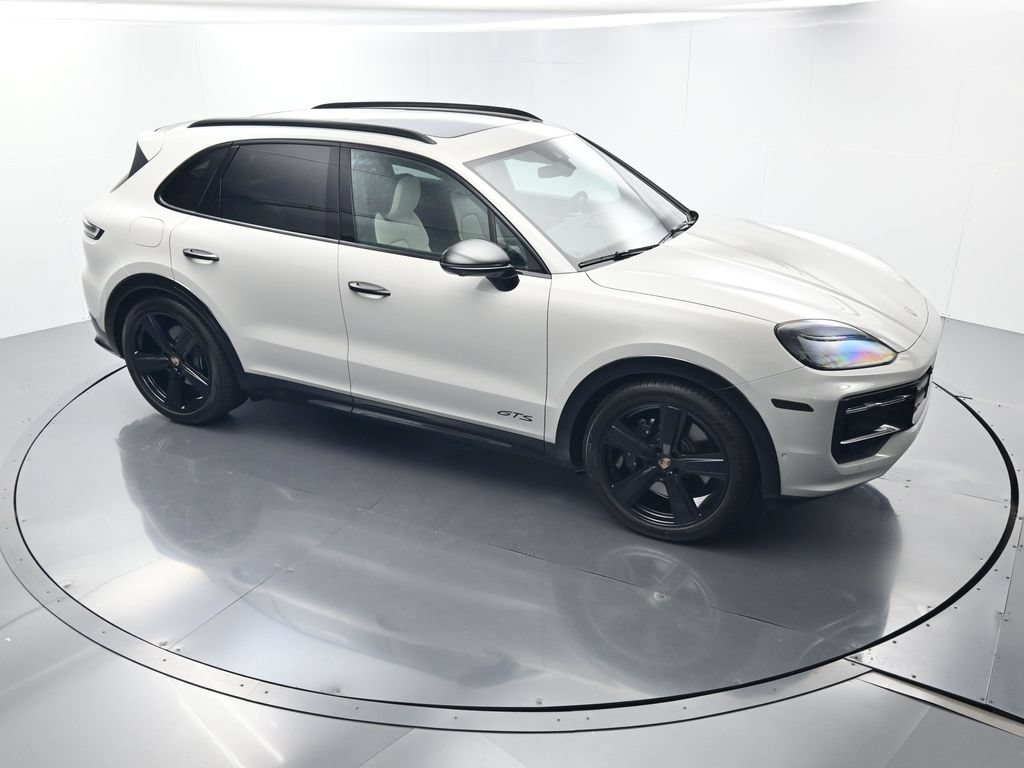 Certified 2026 Porsche Cayenne GTS AWD/4WD image 42