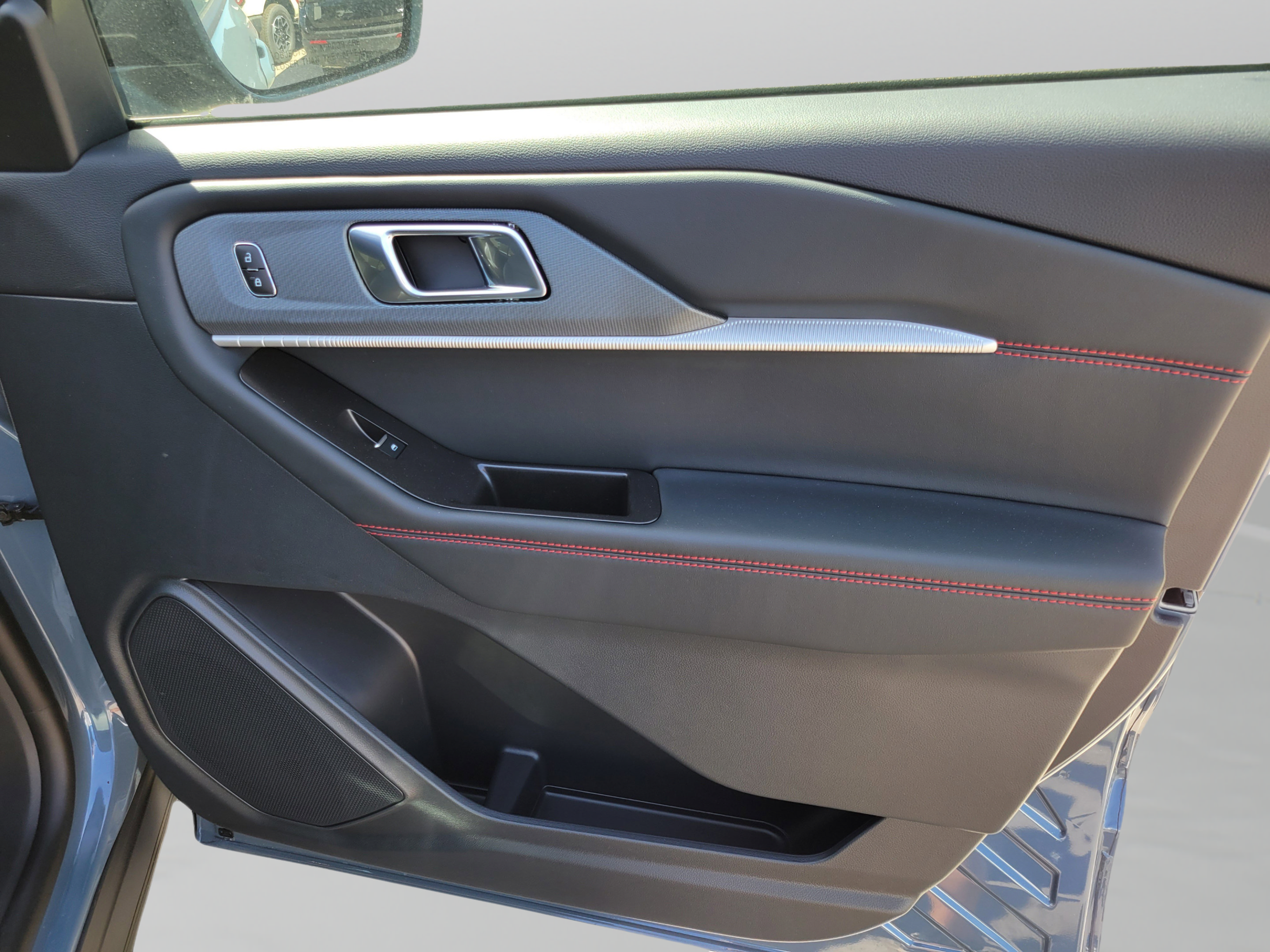 New 2026 Ford Explorer ST-Line w/ ST-Line Street Pack RWD image 29