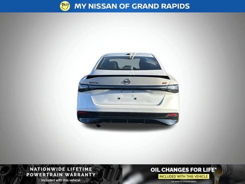 New 2026 Nissan Sentra SR w/ Floor Mat Package FWD image 4